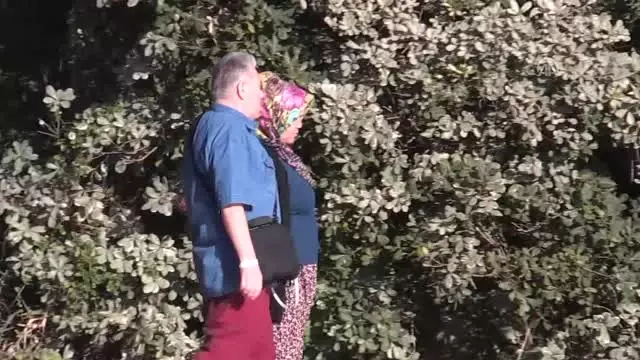 Kalbini 'Elinde' Taşıyor Kalbini 'Elinde' Taşıyor