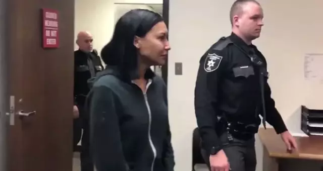 Güzel Oyuncu Naya Rivera, Kocasını Dövmekten Gözaltına Alındı Güzel Oyuncu Naya Rivera, Kocasını Dövmekten Gözaltına Alındı