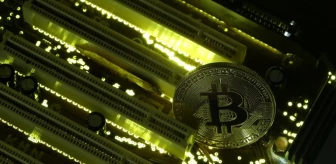 Bitcoin 10 Bin Dolar Oldu: Balon Mu, Yatırım Aracı mı Tartışmalarında Kim Ne Diyor?