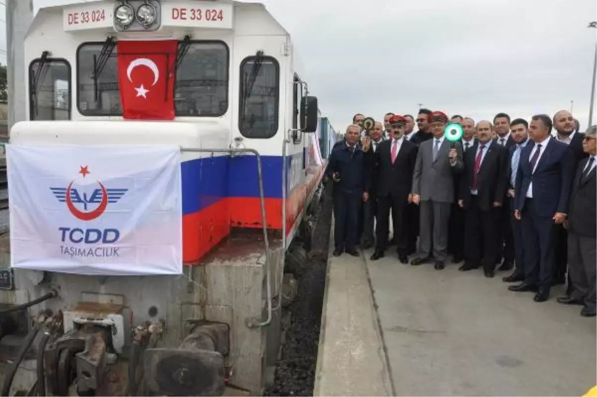 Demir İpek Yolu'na Türkiye'den İlk Yük Treni Uğurlandı