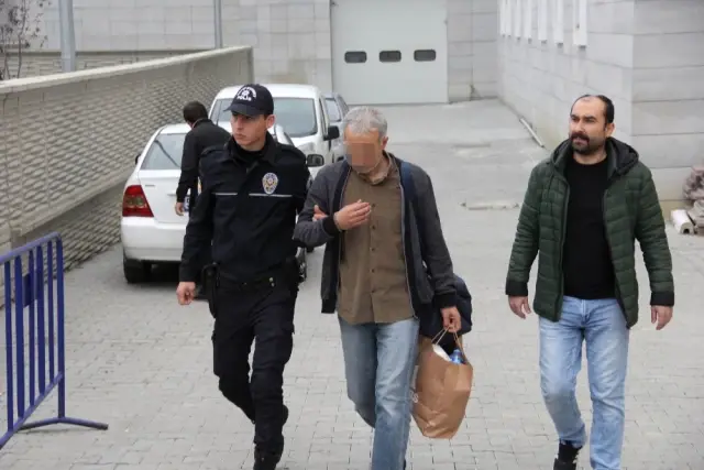 Samsun�da Fetö�nün Gaybubet Evinde Yakalanan Öğretmen Adliyeye Sevk