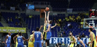 Tahincioğlu Basketbol Süper Ligi: Fenerbahçe Doğuş: 82 - Demir İnşaat Büyükçekmece: 59