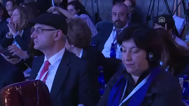Bakan Kaya: 'Ölümle Pençeleşen İnsanlara Kapılarımızı Açtık' Bakan Kaya: 'Ölümle Pençeleşen İnsanlara Kapılarımızı Açtık'