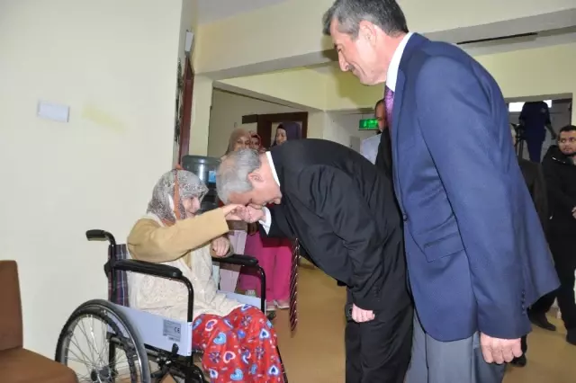 Vali Güvençer'den Kurum ve Kuruluşlarla İnceleme Vali Güvençer'den Kurum ve Kuruluşlarla İnceleme