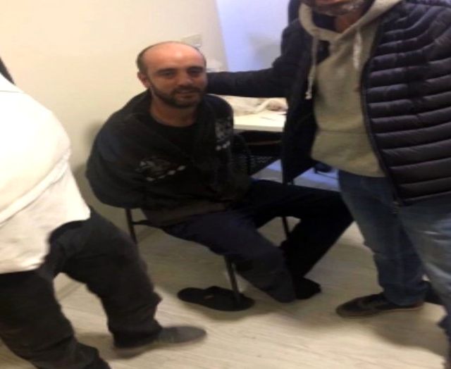 Etek Giydirmişti: Perukla Yakalandı