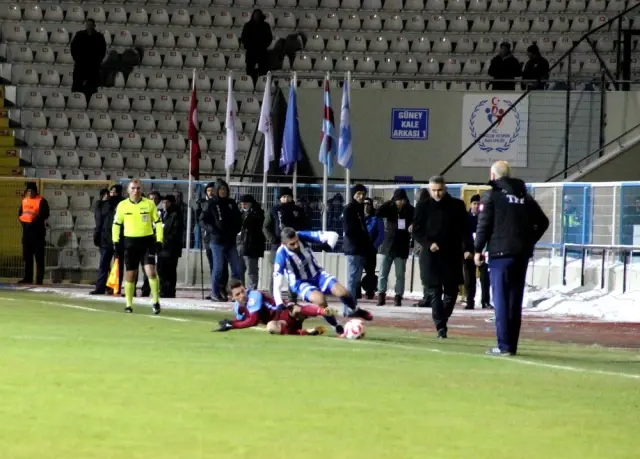 İlk Yarıda 2 Gol Var İlk Yarıda 2 Gol Var