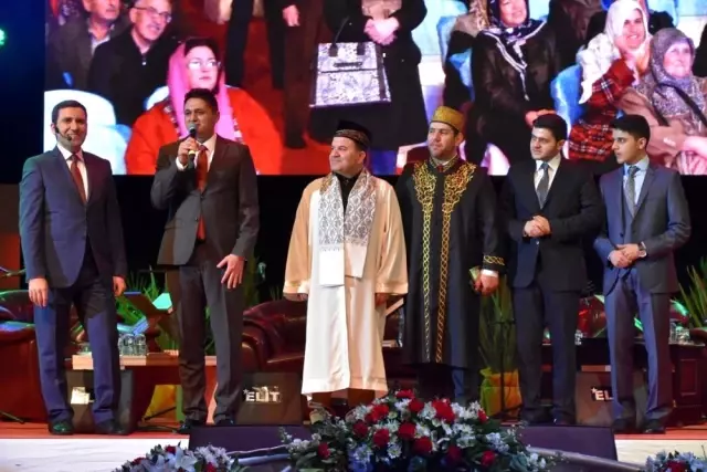 Mevlid Kandili Aliağa'da Dualarla İdrak Edildi Mevlid Kandili Aliağa'da Dualarla İdrak Edildi