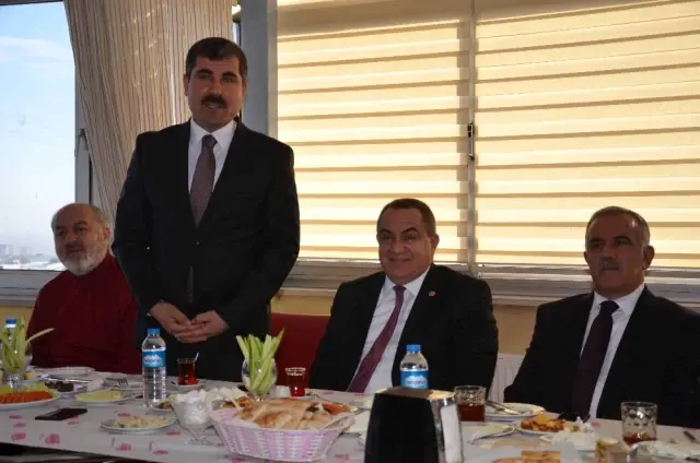 Muş'ta Cumhurbaşkanı Erdoğan Hazırlığı Muş'ta Cumhurbaşkanı Erdoğan Hazırlığı