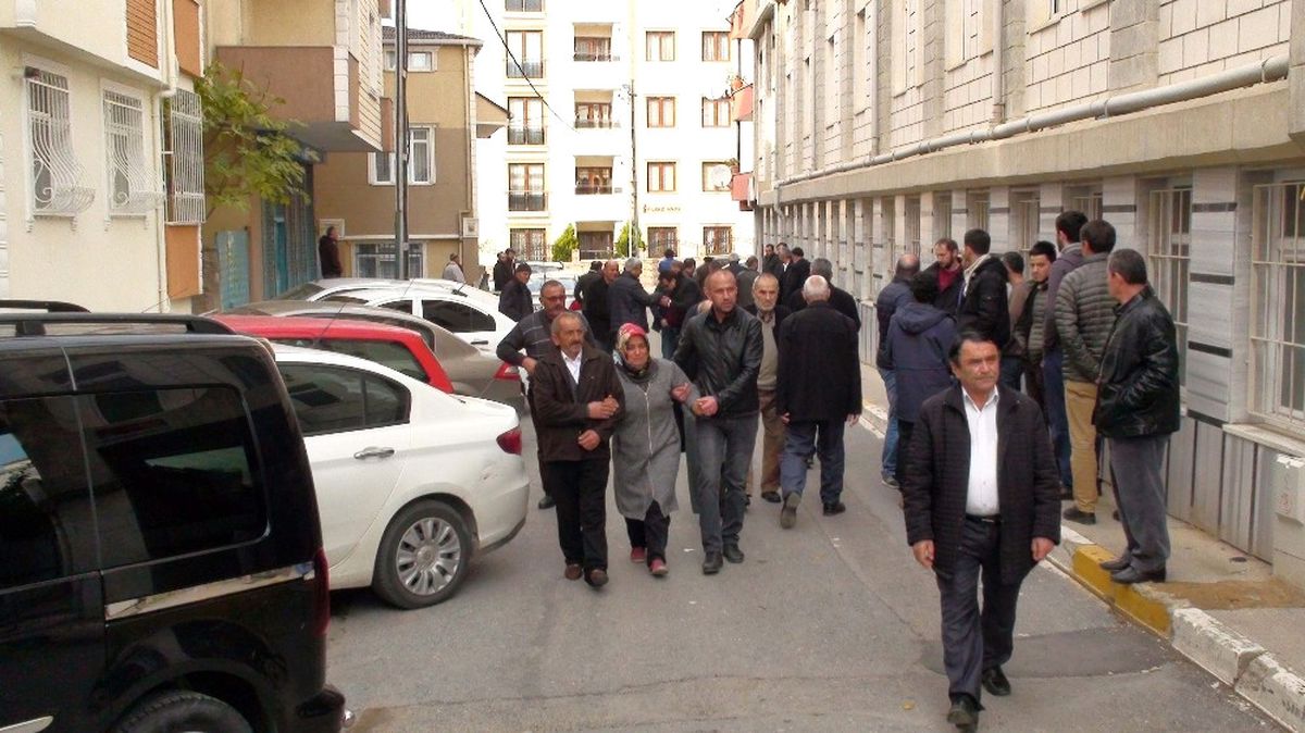 17 Yaşında Öldürülen Aleyna Can Son Yolculuğuna Uğurlandı