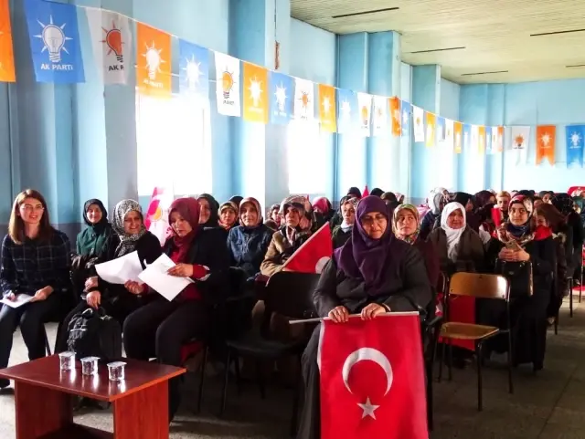 AK Parti Hisarcık İlçe Kadın Kolları Başkanı Havva Özaydın Güven Tazeledi