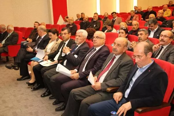 CHP'li Özel'den Ak Partili Ünal'a Belgeler İçin Randevu CHP'li Özel'den Ak Partili Ünal'a Belgeler İçin Randevu