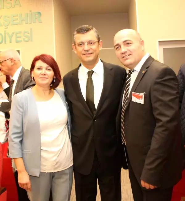 CHP'li Özel'den Ak Partili Ünal'a Belgeler İçin Randevu CHP'li Özel'den Ak Partili Ünal'a Belgeler İçin Randevu