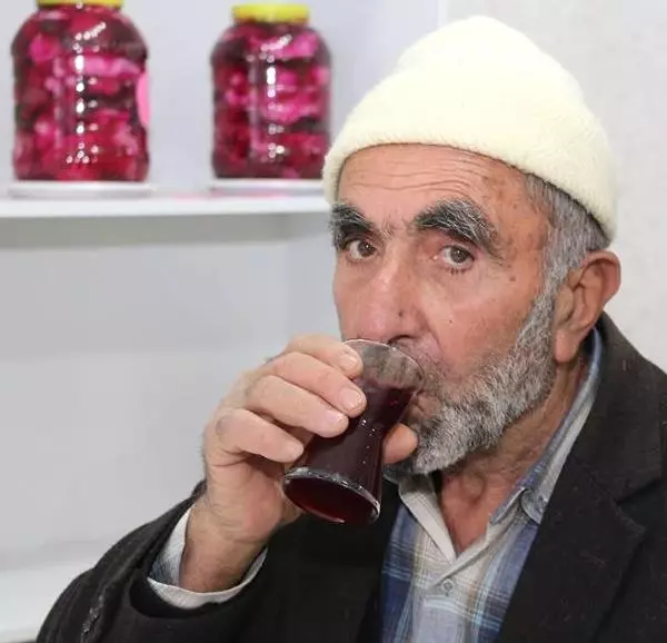 Dr. Ekinci: Sağlık İçin Turşu Suyu İçin Dr. Ekinci: Sağlık İçin Turşu Suyu İçin