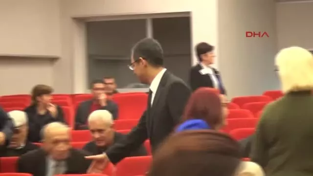 Manisa CHP'li Özel'den Ak Partili Ünal'a Belgeler İçin Randevu Manisa CHP'li Özel'den Ak Partili Ünal'a Belgeler İçin Randevu