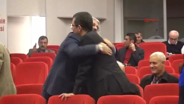 Manisa CHP'li Özel'den Ak Partili Ünal'a Belgeler İçin Randevu Manisa CHP'li Özel'den Ak Partili Ünal'a Belgeler İçin Randevu