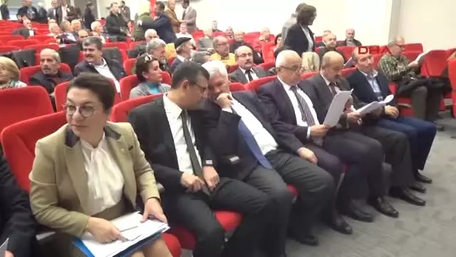 Manisa CHP'li Özel'den Ak Partili Ünal'a Belgeler İçin Randevu Manisa CHP'li Özel'den Ak Partili Ünal'a Belgeler İçin Randevu