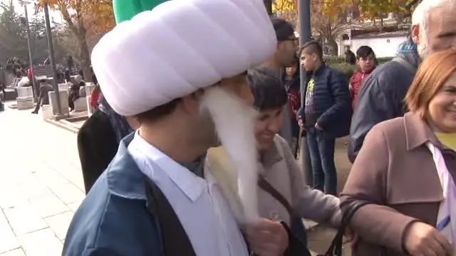 Kızılay'da Engelliler Havuza Maya Çaldı