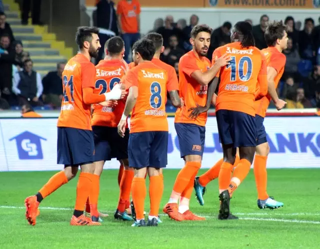 Yeni Lider Başakşehir