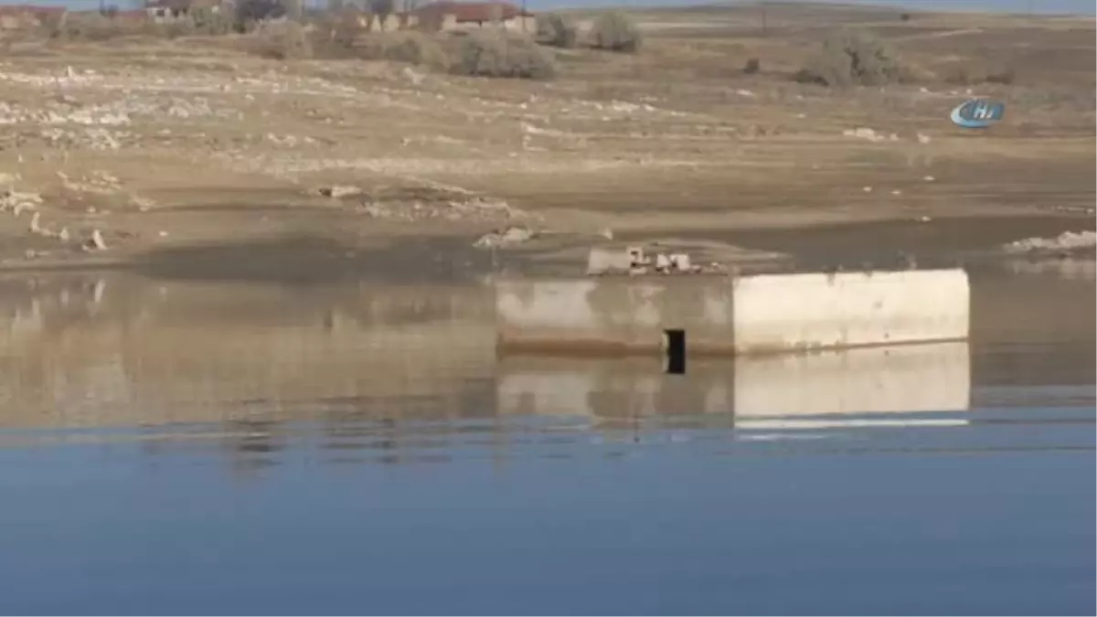 Barajın Suları Çekilince Mezarlarına Kavuştular