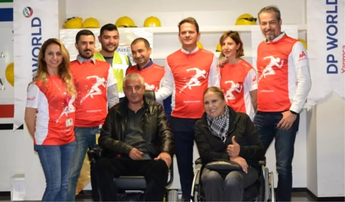 DP World'ün Gönüllü Koşucularından Felçlilere Akülü Sandalye