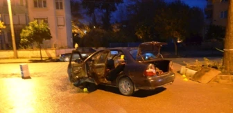 İzmir'de Seyir Halindeki Araca Silahlı Saldırı: 1 Yaralı