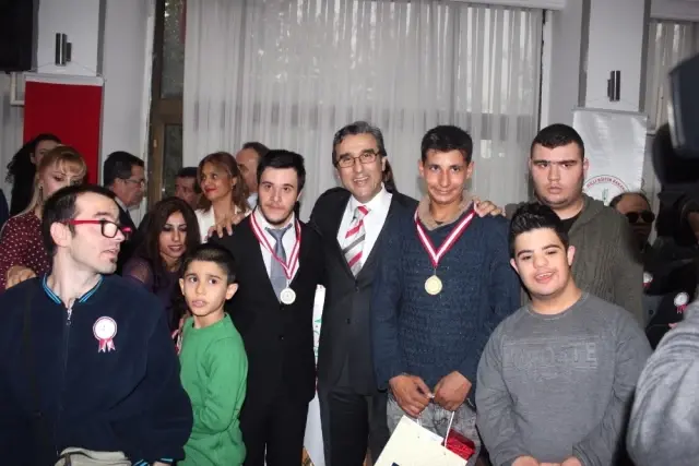 Karşıyaka'da Sanat Engel Tanımadı Karşıyaka'da Sanat Engel Tanımadı