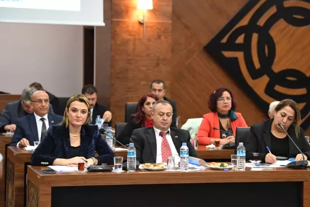 Konyaaltı'nda Fuar Merkezine ve 37 Parka İsim Verildi Konyaaltı'nda Fuar Merkezine ve 37 Parka İsim Verildi