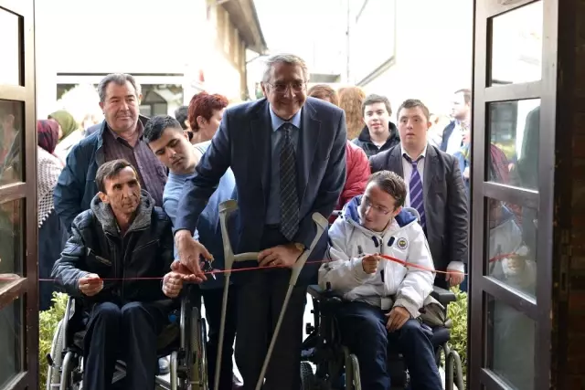 Sessiz Oluşum' Sergisi Açıldı Sessiz Oluşum' Sergisi Açıldı