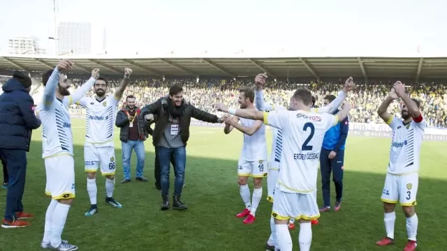 Ankaragücü Süper Lige yükseldi 53