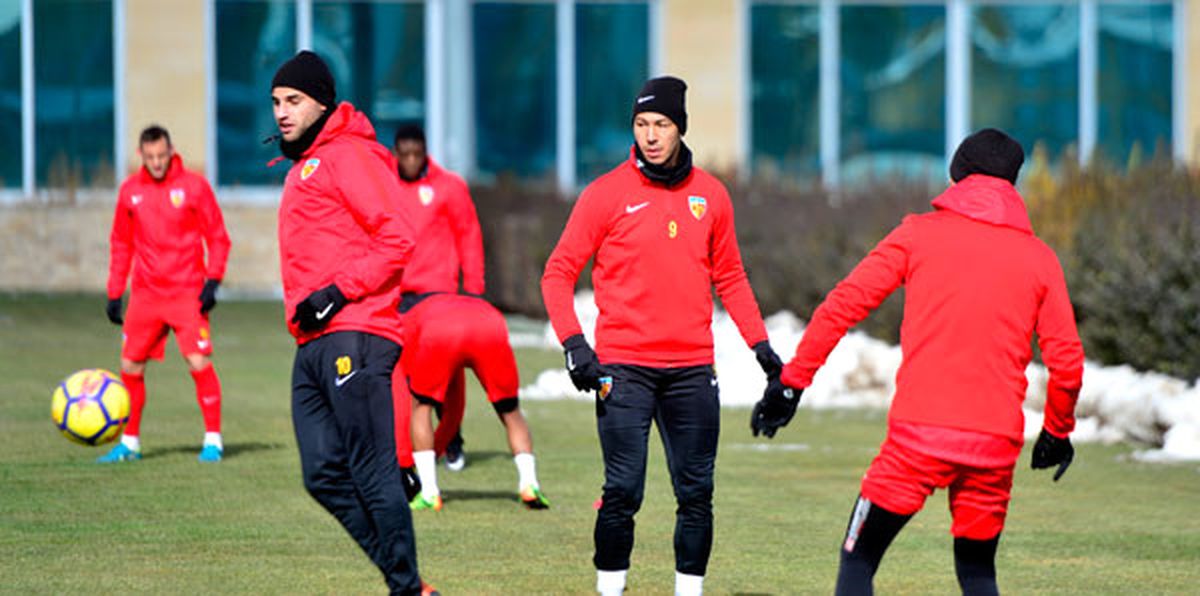 Kayserispor'da Beşiktaş Maçının Biletleri Satışa Çıktı
