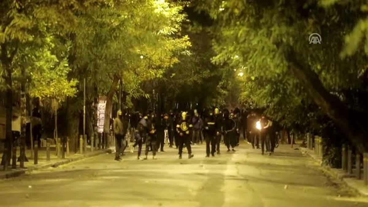 Atina'da Grigoropoulos'u Anma Gösterisi - Yunanistan