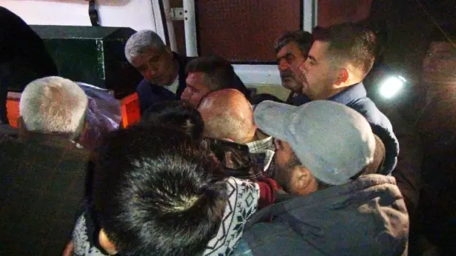 Duvara Çarpan Sürücü Hayatını Kaybetti