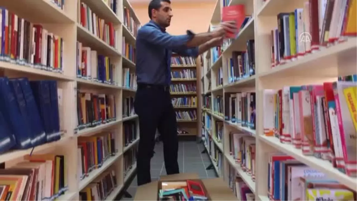Gezici Kütüphane' Köy Okullarının Hizmetinde