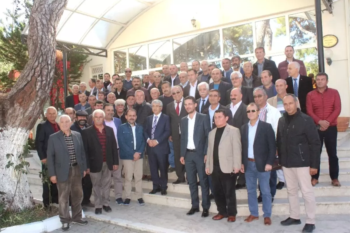 Manavgatlı Muhtarlar Yemekte Buluştu