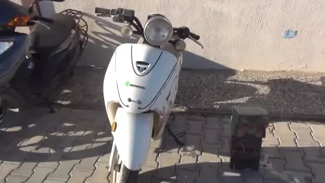 Motosiklet Çetesi İşbaşında Yakalandı Motosiklet Çetesi İşbaşında Yakalandı