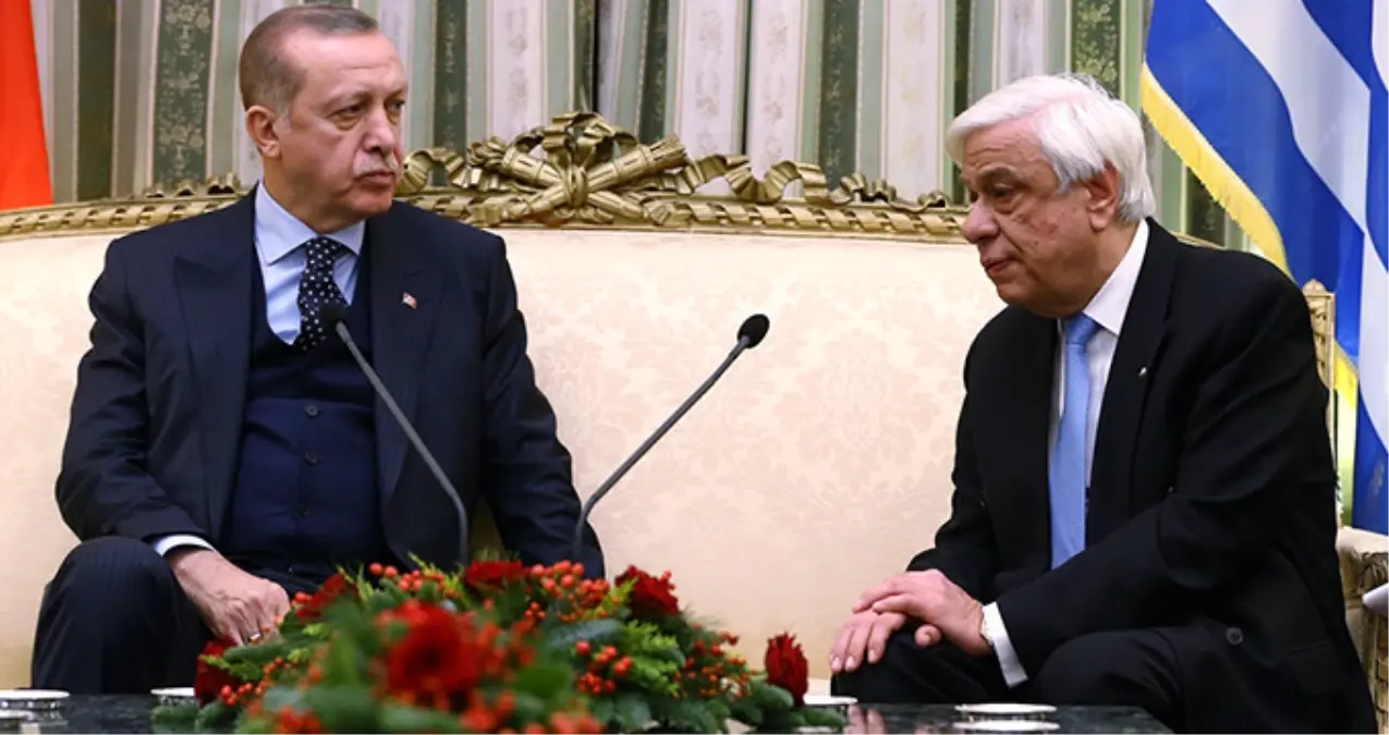 Yunan Cumhurbaşkanı'nın Erdoğan'ın Karşısındaki Oturuşu Alay Konusu Oldu