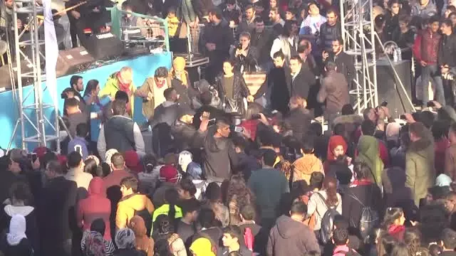 Mardin'de Hamsi Festivali Düzenlendi Mardin'de Hamsi Festivali Düzenlendi