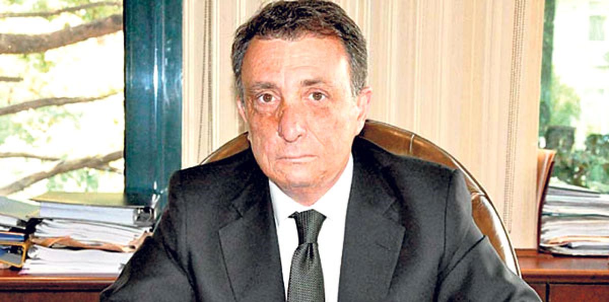 Ahmet Nur Çebi: 'Beşiktaş'tan Uzak Dursunlar, Hadlerini Bilsinler'