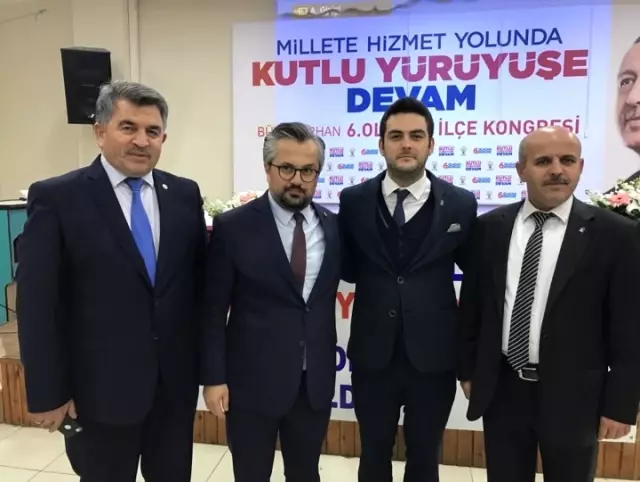 AK Parti Büyükorhan'da Başkanlığa Tüfekçi Seçildi AK Parti Büyükorhan'da Başkanlığa Tüfekçi Seçildi