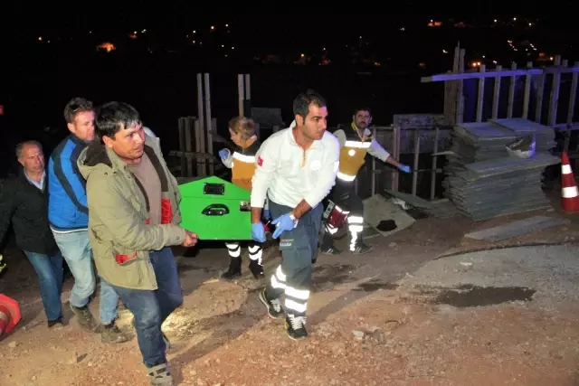 Beton Dökme Aracının Altında Kalan İşçi Hayatını Kaybetti Beton Dökme Aracının Altında Kalan İşçi Hayatını Kaybetti