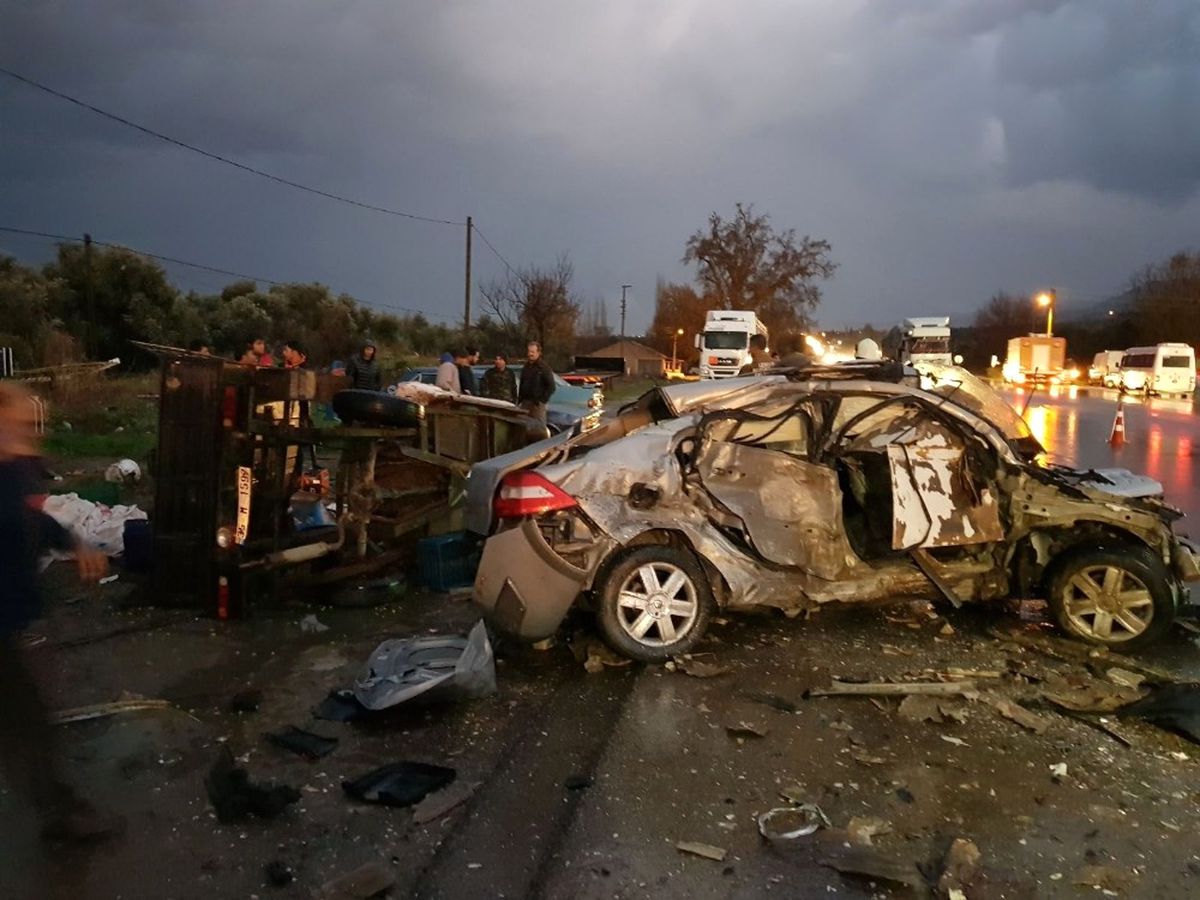 Tire'de Feci Kaza: 1 Ölü, 2 Yaralı