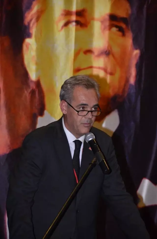 CHP Turgutlu'da Yeni Başkan Yakup Çilel Oldu CHP Turgutlu'da Yeni Başkan Yakup Çilel Oldu
