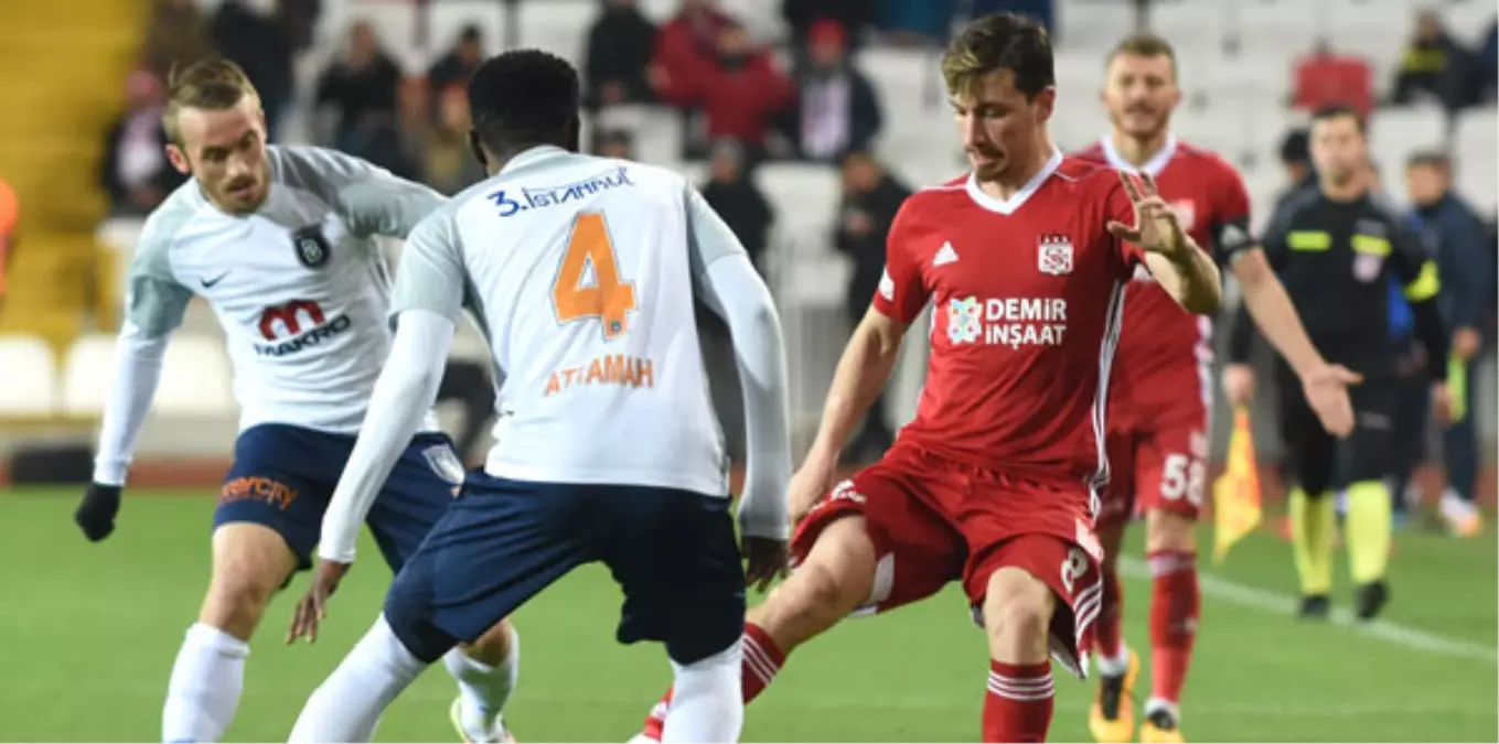 Demir Grup Sivasspor - Medipol Başakşehir (Canlı) - Haberler