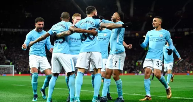 Manchester City, Deplasmanda Manchester United'ı Devirdi