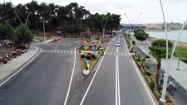 Adnan Menderes Sahil Yolu'nda 3. Etap Çalışmaları Başladı Adnan Menderes Sahil Yolu'nda 3. Etap Çalışmaları Başladı
