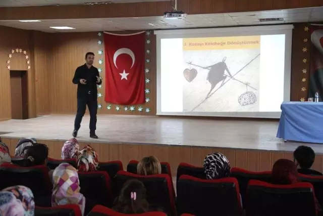 Kulp'ta 'Kadın ve Hayat' Semineri