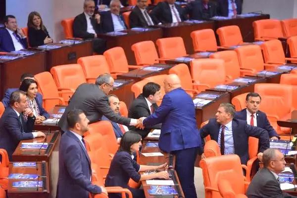 Meclis'teki Bütçe Görüşmelerinde 'Dönek' Tartışması