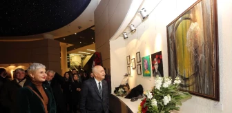 Yaşar, 'Art'alan' Sergisini Gezdi