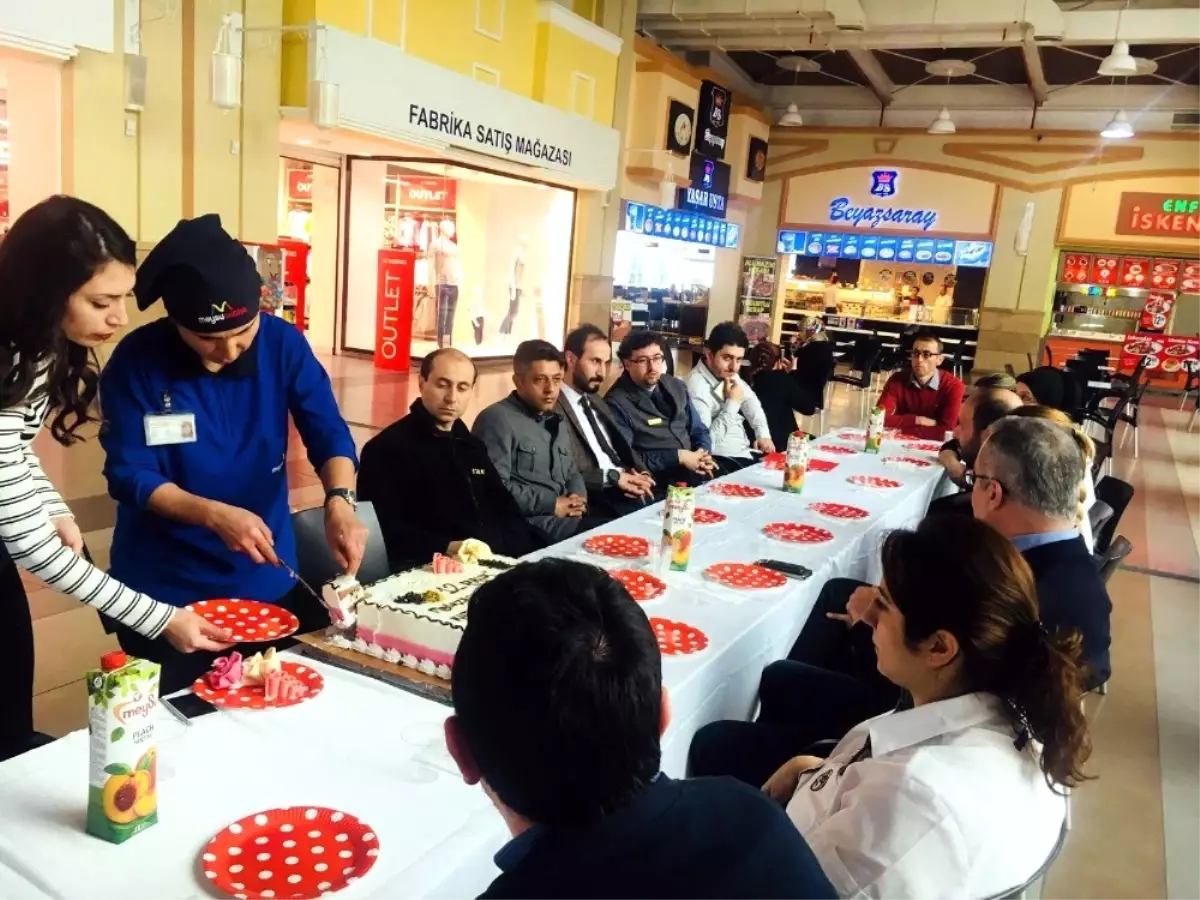 12 Aralık Mağazacılık Günü Meysu Outlet'te Kutlandı
