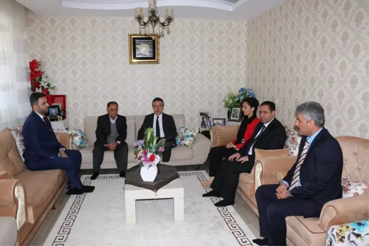 Bakan Yardımcısı Karabay, Şehit Ailelerine Ziyaret